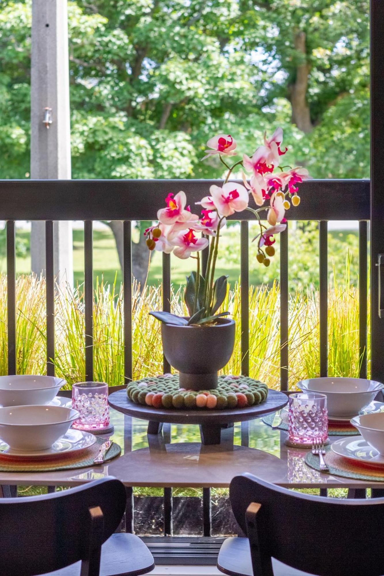 Cozy 1-Bed Apartment With Park Views, Sleeps 4 Christchurch Ngoại thất bức ảnh